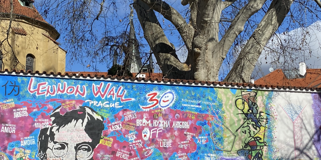 John Lennon Wall in Prag